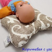 Подушка ортопедическая для младенцев Бабочка “Коричневая с узором“ фотография
