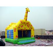 Надувной батутный комплекс «Жираф» фото