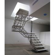 Лестницы металлические промышленные фото