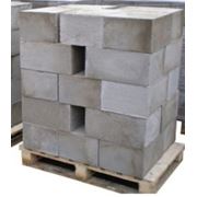 Блок бетонный фундаментный М200 фото