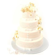 Розовый свадебный торт с цветами №93 фото