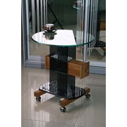Мебель из стекла, стеклянный стол фото