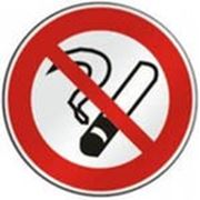 Знак на самоклейке “Не курить“ фото