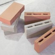 Оборудование для производства мелкоштучных бетонных изделий. Камень стеновой фото