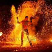 Огненное шоу на праздник. фотография