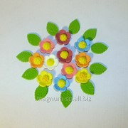 Набор фигурок из мастики Весенние цветочки с листиками фото