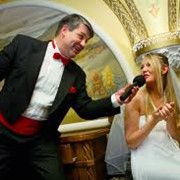 Тамада на свадьбу, Тамада и поющий ведущий на свадьбу. фото