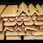 Изделия деревянные строительные, изделия из дерева, прочее: древесина, дерево, пиломатериалы. фотография