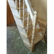 Лестница деревянная для дома фото