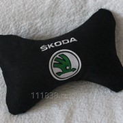 Подушка подголовник Skoda черная фотография