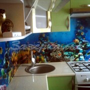 Кухонный фартук из стекла (Скинали) с тематикой подводного мира