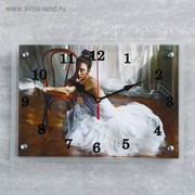 Часы настенные, серия: Люди, “Балерина в комнате“, 25х35 см, микс фотография