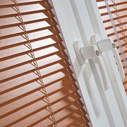 Жалюзи горизонтальные пластиковые фото