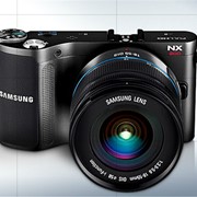 Фотокамера Samsung NX200 фото