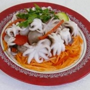 Салат из морепродуктов (осьминогов) и моркови по-корейски фото