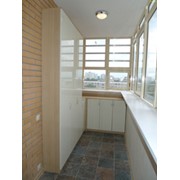 Шкаф встроенный на балконе фото