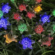 Гирлянда “Нить“ 4.5 м с насадками “Цветы“, тёмная нить, 30 LED, свечение мульти, 2 режима, солнечная батарея фотография