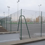 Ограждение теннисных кортов и спортивных площадок из сетки плетеной "Омега-Спорт"