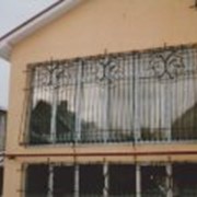 Решетки на окна и двери защитные металлические фото