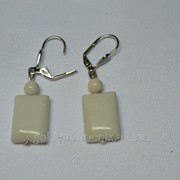Сережки из белого коралла 46308202 фото