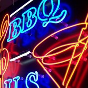 Реклама неоновая фото