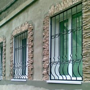 Решетки на окна и двери защитные металлические, кованные