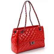 Женская сумка из лаковой кожи и металлическими ручками 33 см красная фотография
