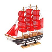 Корабль сувенирный средний «Трёхмачтовый», борта чёрные с белой полосой, паруса алые, 32 х 6,5 х 31 см