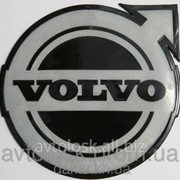 Антискользящий силиконовый коврик на торпедо с логотипом Volvo фотография