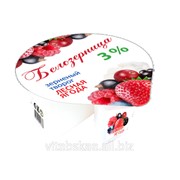 Творог зерненый Белозерница с фруктовым наполнителем Лесная ягода, м.д.ж. 3%, расфасовка 130 г фотография