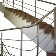 Ограждения лестниц из нержавеющей стали фотография