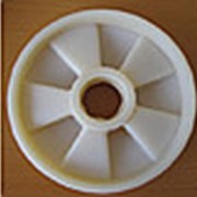 Колеса рулевые из полиамида для складской грузоподъемной техники фото