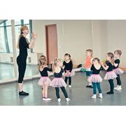Танцы для детей от 3-х лет фотография