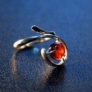 Янтарный женский перстень Сапфир фото
