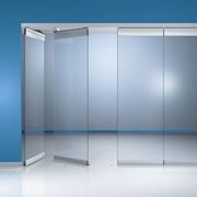 Маятниковые стеклянные двери для офиса и магазина. Индивидуальный подход к каждому клиенту. фото