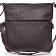 Шоколадная кожаная сумка-планшет фотография