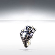 Кольцо из серебра и золота “Templum“ с сапфирами от WickerRing фотография