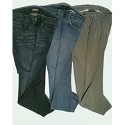 Sale - срочная распродажа секонд хэнд джинсовой одежды. фото