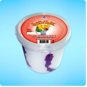 Мороженое в ведерке Пустунчик с вишневым джемом фотография