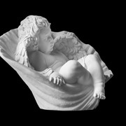 Скульптура “Ангелок в ракушке“ фото