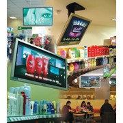 Реклама на мониторах в сети магазинов фото