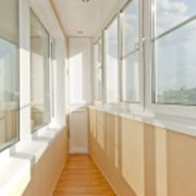 Внутренняя отделка балконов и лоджий. фото