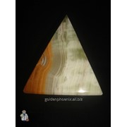 Пирамида из оникса (12.5 см.) фотография