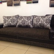 Современный стильный диван - Комфорт фотография