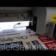 Интерьерная печать с резкой наклеек и стикеров по контуру