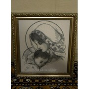 Картина из бисера "Мария с младенцем"