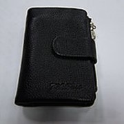 Небольшой удобный кожаный женский черный кошелек фото