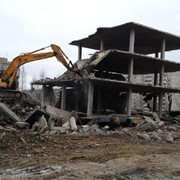Демонтаж и разрушение зданий и сооружений фото