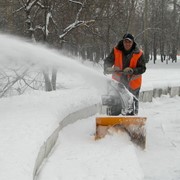 Уборка и вывоз снега фото