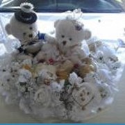 Мишки Тедди, изготовление украшений для свадебных автомобилей, цветочное оформление свадеб. фотография